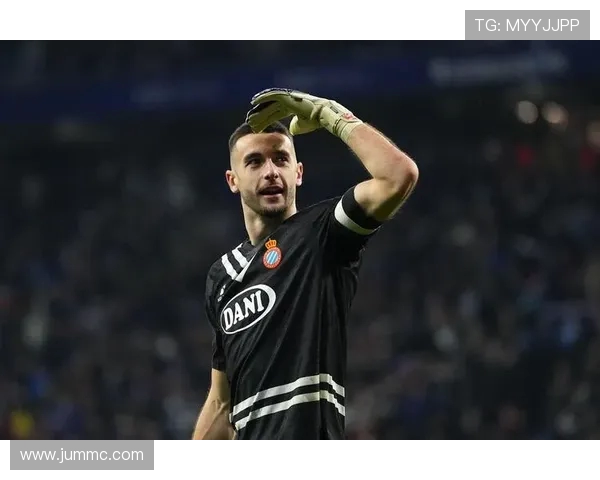 罗马诺确认！巴萨 2500 万欧签西班牙人门神，霍安 - 加西亚即将正式亮相(1)